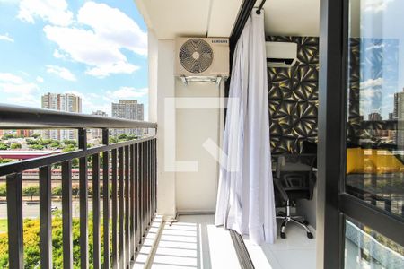 Studio para alugar com 30m², 1 quarto e sem vaga Studio para alugar com 30m², 1 quarto e sem vagaVaranda