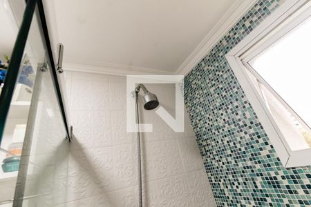 Apartamento à venda com 75m², 2 quartos e 1 vagaBanheiro da Suíte - chuveiro