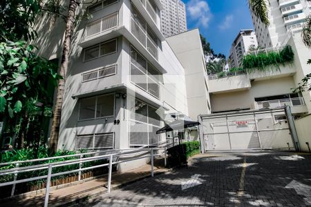 Apartamento à venda com 75m², 2 quartos e 1 vagaFachada e portaria