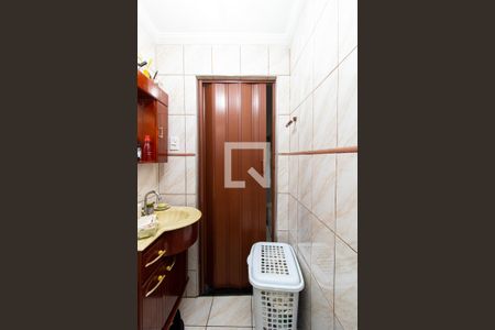 Banheiro de casa à venda com 5 quartos, 240m² em Parque Edu Chaves, São Paulo