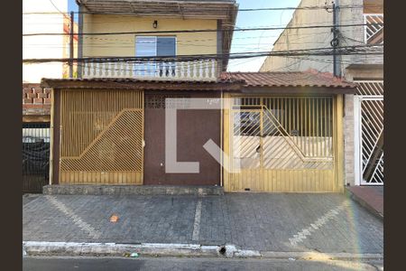 Fachada de casa à venda com 5 quartos, 240m² em Parque Edu Chaves, São Paulo