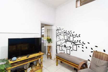 Sala de casa à venda com 5 quartos, 240m² em Parque Edu Chaves, São Paulo