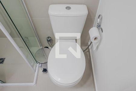 Banheiro de kitnet/studio para alugar com 1 quarto, 25m² em Pinheiros, São Paulo