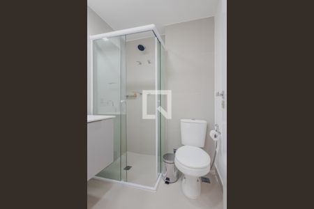 Banheiro de kitnet/studio para alugar com 1 quarto, 25m² em Pinheiros, São Paulo