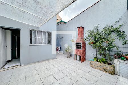 Casa à venda com 180m², 3 quartos e 2 vagasÁrea externa