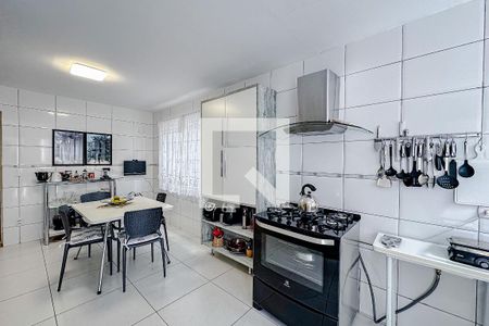 Casa à venda com 180m², 3 quartos e 2 vagasCozinha