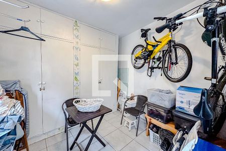 Casa à venda com 180m², 3 quartos e 2 vagasQuarto de Serviço