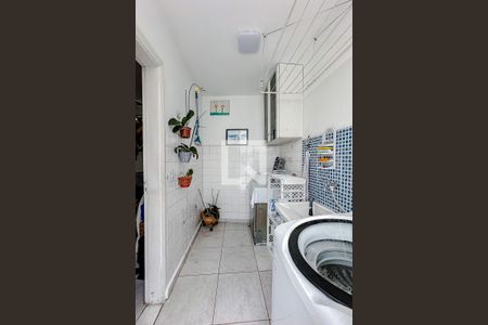 Casa à venda com 180m², 3 quartos e 2 vagasÁrea de Serviço