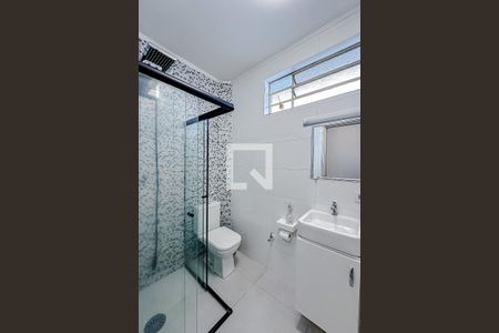 Casa à venda com 180m², 3 quartos e 2 vagasBanheiro