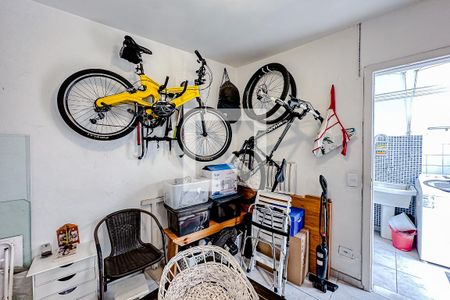 Casa à venda com 180m², 3 quartos e 2 vagasQuarto de Serviço