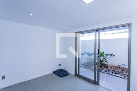 Casa para alugar com 420m², 4 quartos e 4 vagasAcademia