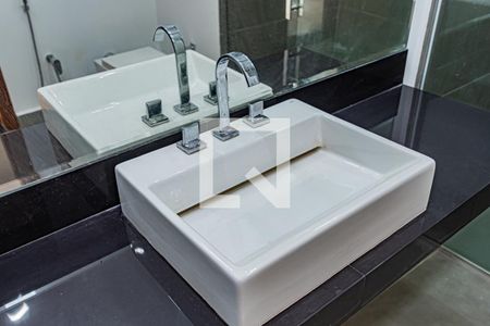 Casa para alugar com 420m², 4 quartos e 4 vagasBanheiro social 2