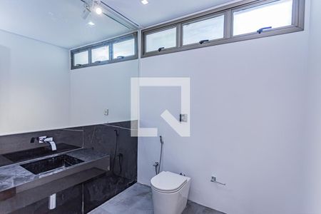 Casa para alugar com 420m², 4 quartos e 4 vagasLavabo