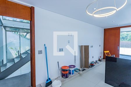 Casa para alugar com 420m², 4 quartos e 4 vagasCopa e cozinha