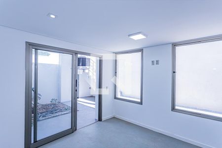 Casa para alugar com 420m², 4 quartos e 4 vagasAcademia