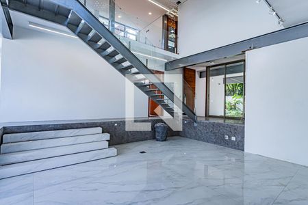 Sala de casa para alugar com 4 quartos, 420m² em City América, São Paulo