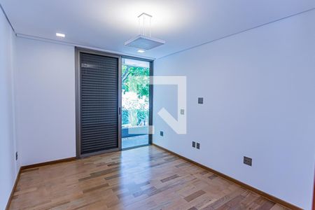 Casa para alugar com 420m², 4 quartos e 4 vagasQuarto 1