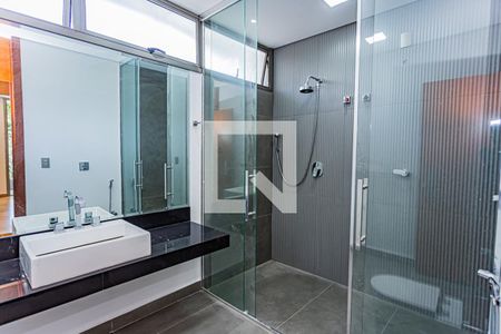 Casa para alugar com 420m², 4 quartos e 4 vagasBanheiro social 1