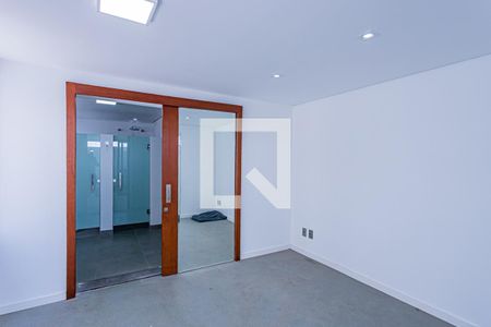 Casa para alugar com 420m², 4 quartos e 4 vagasAcademia