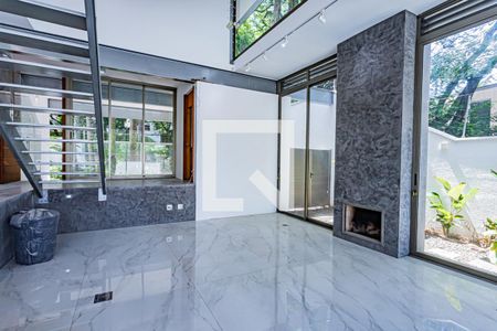 Sala de casa para alugar com 4 quartos, 420m² em City América, São Paulo