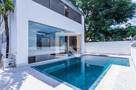 Casa para alugar com 420m², 4 quartos e 4 vagasPiscina