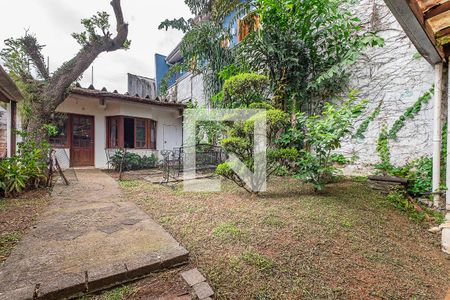 Casa à venda com 400m², 3 quartos e 2 vagas Casa à venda com 400m², 3 quartos e 2 vagasQuintal