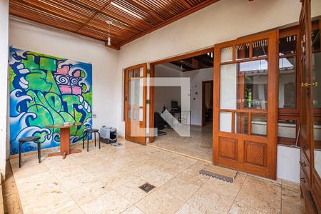 Casa à venda com 400m², 3 quartos e 2 vagas Casa à venda com 400m², 3 quartos e 2 vagasQuintal