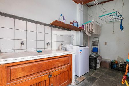 Casa à venda com 400m², 3 quartos e 2 vagas Casa à venda com 400m², 3 quartos e 2 vagasÁrea de Serviço