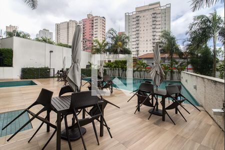 Apartamento à venda com 64m², 2 quartos e 1 vagapiscina_2