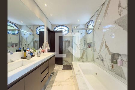 Casa à venda com 388m², 5 quartos e 4 vagasFoto 41