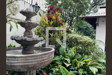 Casa à venda com 388m², 5 quartos e 4 vagasFoto 09