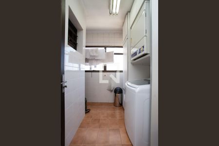 Apartamento à venda com 142m², 3 quartos e 1 vagaÁrea de Serviço