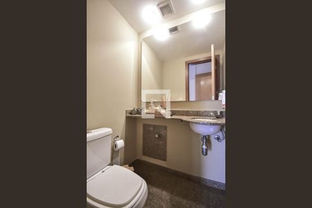 Lavabo de apartamento à venda com 4 quartos, 248m² em Vila Suzana, São Paulo