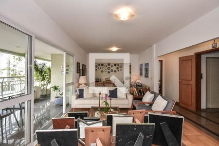 Sala de apartamento à venda com 4 quartos, 248m² em Vila Suzana, São Paulo