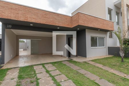 Casa de condomínio para alugar com 250m², 3 quartos e 4 vagasFachada