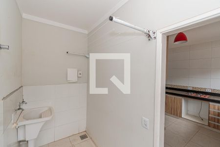 Casa de condomínio para alugar com 250m², 3 quartos e 4 vagasÁrea de Serviço