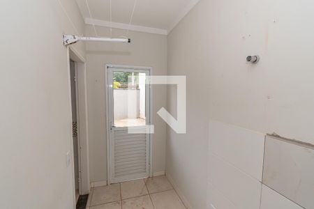 Casa de condomínio para alugar com 250m², 3 quartos e 4 vagasÁrea de Serviço