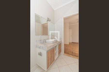 Banheiro da Suíte de casa de condomínio para alugar com 3 quartos, 250m² em Jardim de Mônaco, Hortolândia