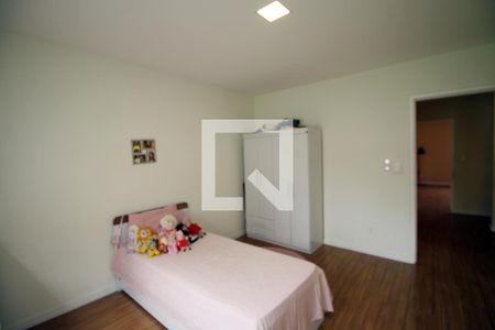 Casa à venda com 225m², 4 quartos e 2 vagasQuarto 3