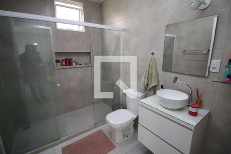 Casa à venda com 225m², 4 quartos e 2 vagasBanheiro Social 2