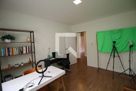 Casa à venda com 225m², 4 quartos e 2 vagasQuarto 4