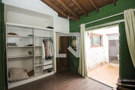 Casa à venda com 318m², 4 quartos e 2 vagas Casa à venda com 318m², 4 quartos e 2 vagasQuarto 2