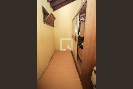 Casa à venda com 318m², 4 quartos e 2 vagas Casa à venda com 318m², 4 quartos e 2 vagasCloset da suíte 1