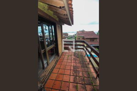 Casa à venda com 318m², 4 quartos e 2 vagas Casa à venda com 318m², 4 quartos e 2 vagasSacada da suíte 2