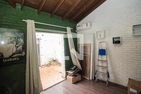 Casa à venda com 318m², 4 quartos e 2 vagas Casa à venda com 318m², 4 quartos e 2 vagasQuarto 2