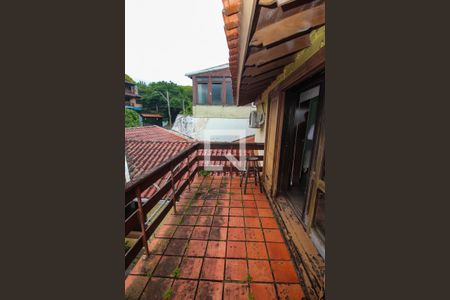 Casa à venda com 318m², 4 quartos e 2 vagas Casa à venda com 318m², 4 quartos e 2 vagasSacada da suíte 2