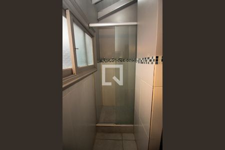 Casa à venda com 318m², 4 quartos e 2 vagas Casa à venda com 318m², 4 quartos e 2 vagasBanheiro Social