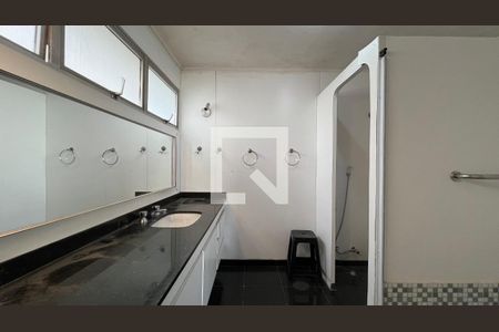 Apartamento à venda com 170m², 2 quartos e 2 vagasBanheiro da Suíte