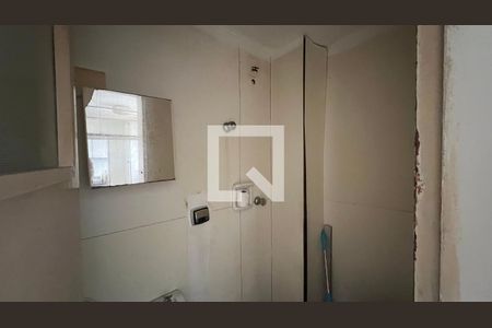 Apartamento à venda com 170m², 2 quartos e 2 vagasBanheiro de serviço