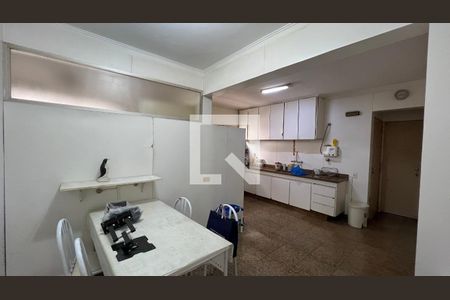 Apartamento à venda com 170m², 2 quartos e 2 vagasCozinha